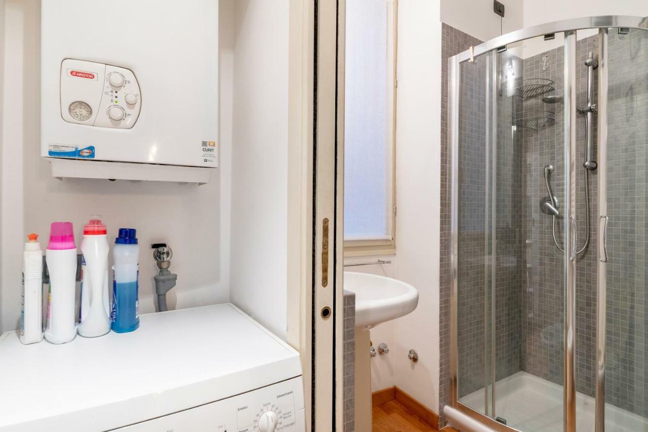 ミラノAltido Warm Flat For 3 In Isola, 10 Min To Centreアパートメント エクステリア 写真